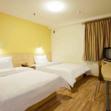 365 Hotel Haimen Room photo